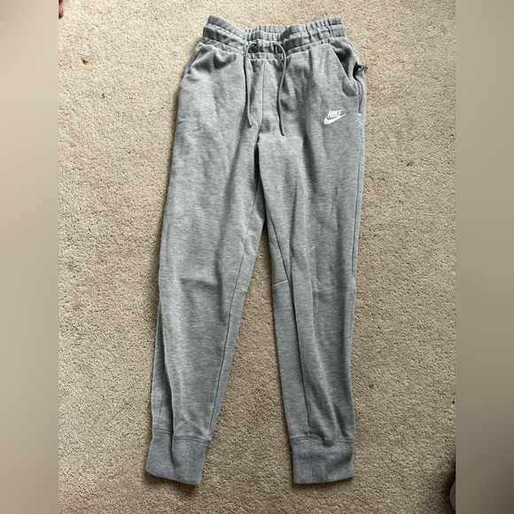 Gray Nike joggers - Picture 1 of 1